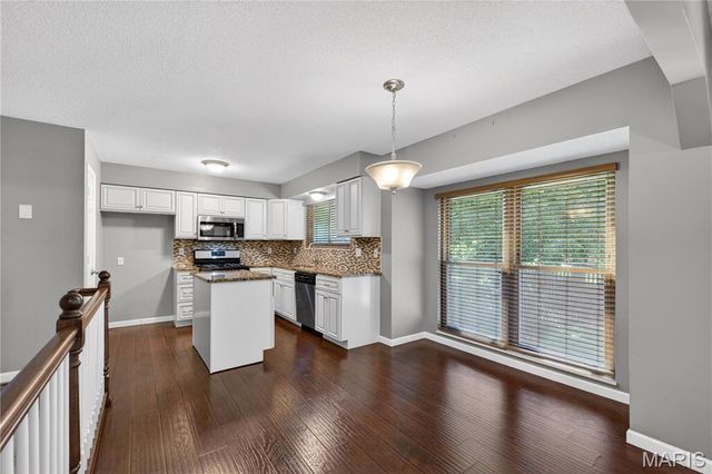 18 Eagle Chase Court, St Peters, MO 63376