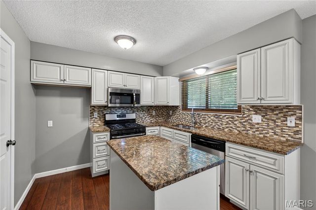 18 Eagle Chase Court, St Peters, MO 63376