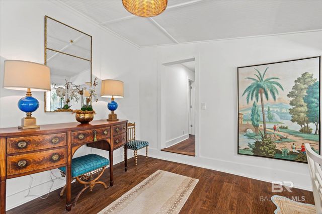 653 Fairhope Avenue, Fairhope, AL 36532