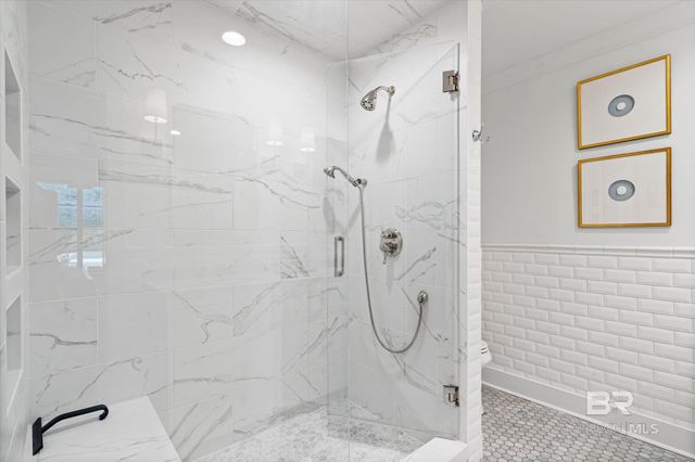 653 Fairhope Avenue, Fairhope, AL 36532