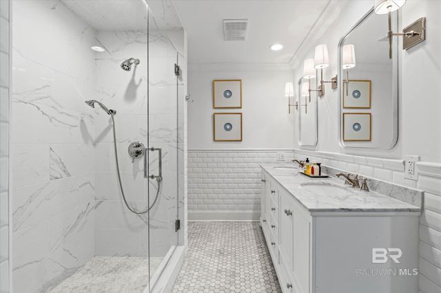 653 Fairhope Avenue, Fairhope, AL 36532