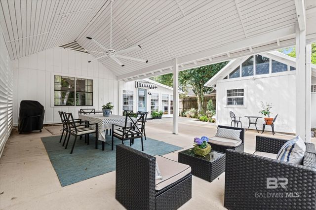 653 Fairhope Avenue, Fairhope, AL 36532