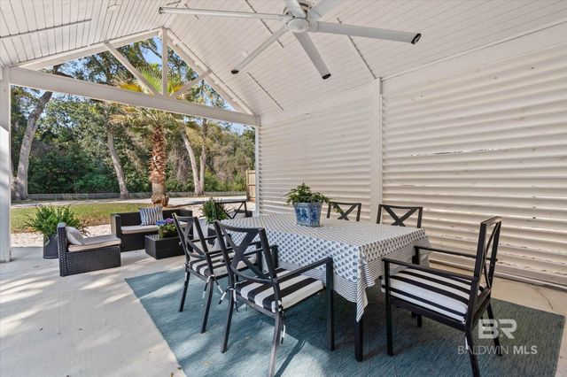 653 Fairhope Avenue, Fairhope, AL 36532