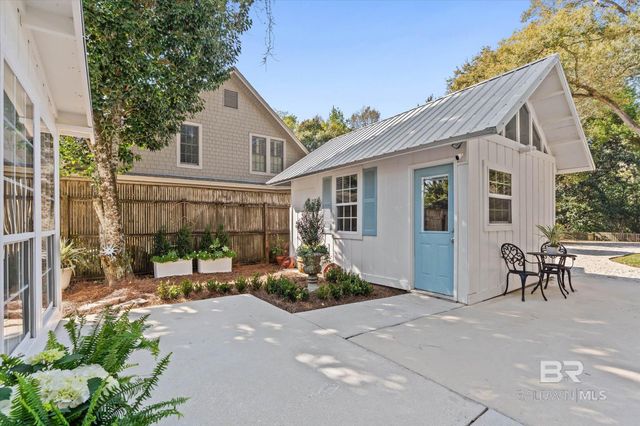 653 Fairhope Avenue, Fairhope, AL 36532