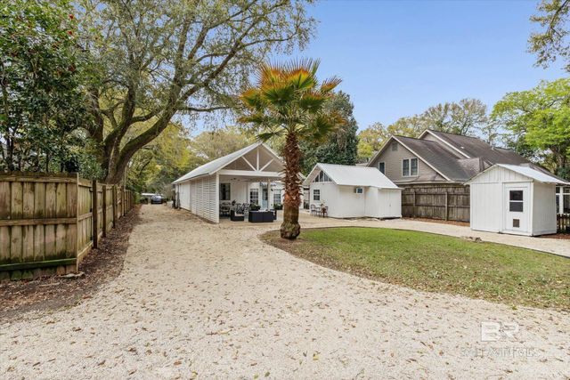 653 Fairhope Avenue, Fairhope, AL 36532