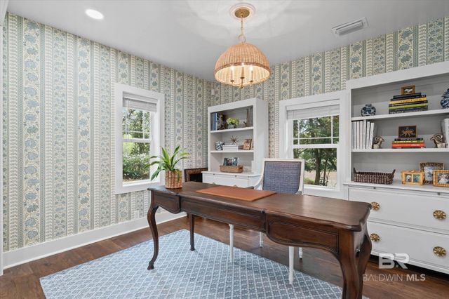 653 Fairhope Avenue, Fairhope, AL 36532