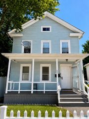 683 Washington Avenue 2, West Haven, CT 06516