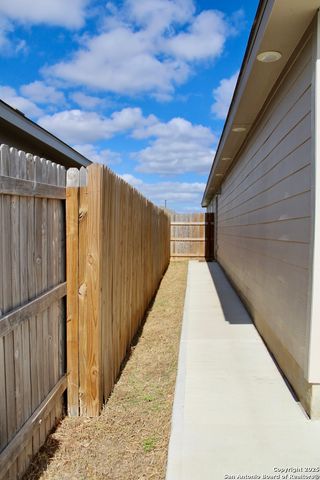 5831 Coahulia, Seguin, TX 78155