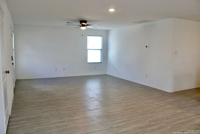 5831 Coahulia, Seguin, TX 78155