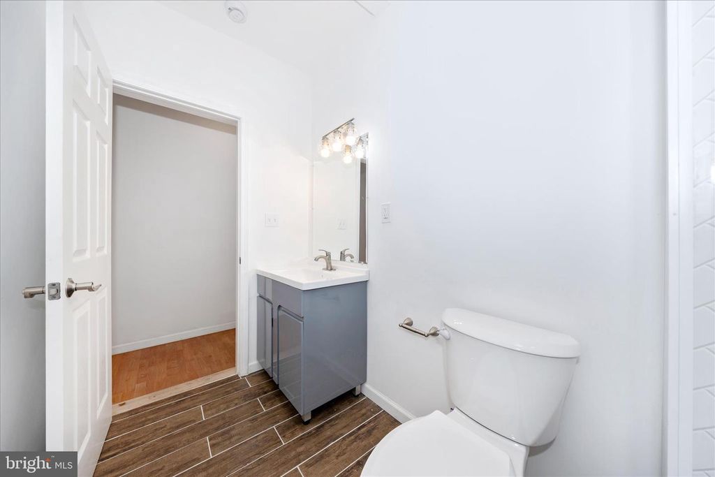 Image 13 of property listing at 16 BELVIEW AVE, Hagerstown, MD 21742