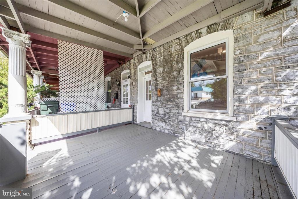 Image 19 of property listing at 16 BELVIEW AVE, Hagerstown, MD 21742
