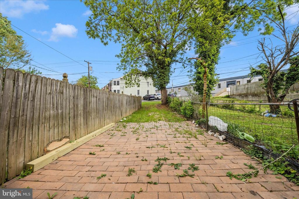 Image 23 of property listing at 16 BELVIEW AVE, Hagerstown, MD 21742