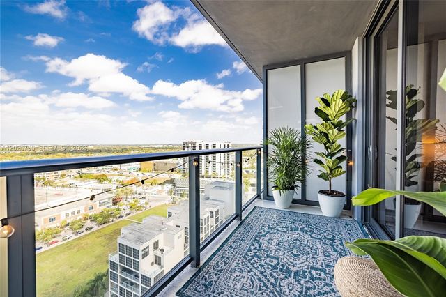 121 NE 34th St 2111, Miami, FL 33137