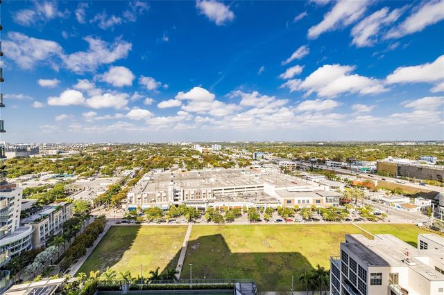 121 NE 34th St 2111, Miami, FL 33137