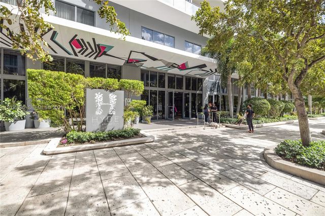 121 NE 34th St 2111, Miami, FL 33137
