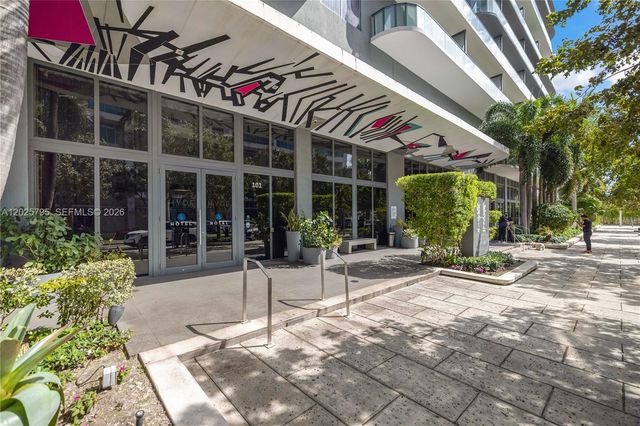 121 NE 34th St 2111, Miami, FL 33137