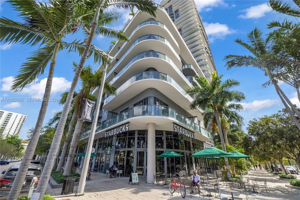 121 NE 34th St 2111, Miami, FL 33137