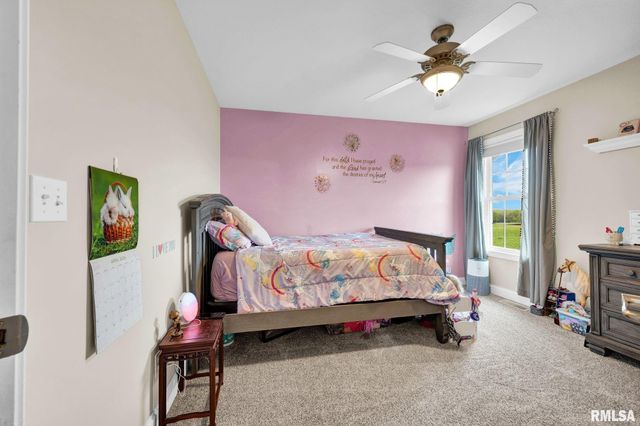 1020 GREENBRIER Lane, Washington, IL 61571