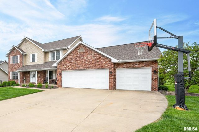 1020 GREENBRIER Lane, Washington, IL 61571