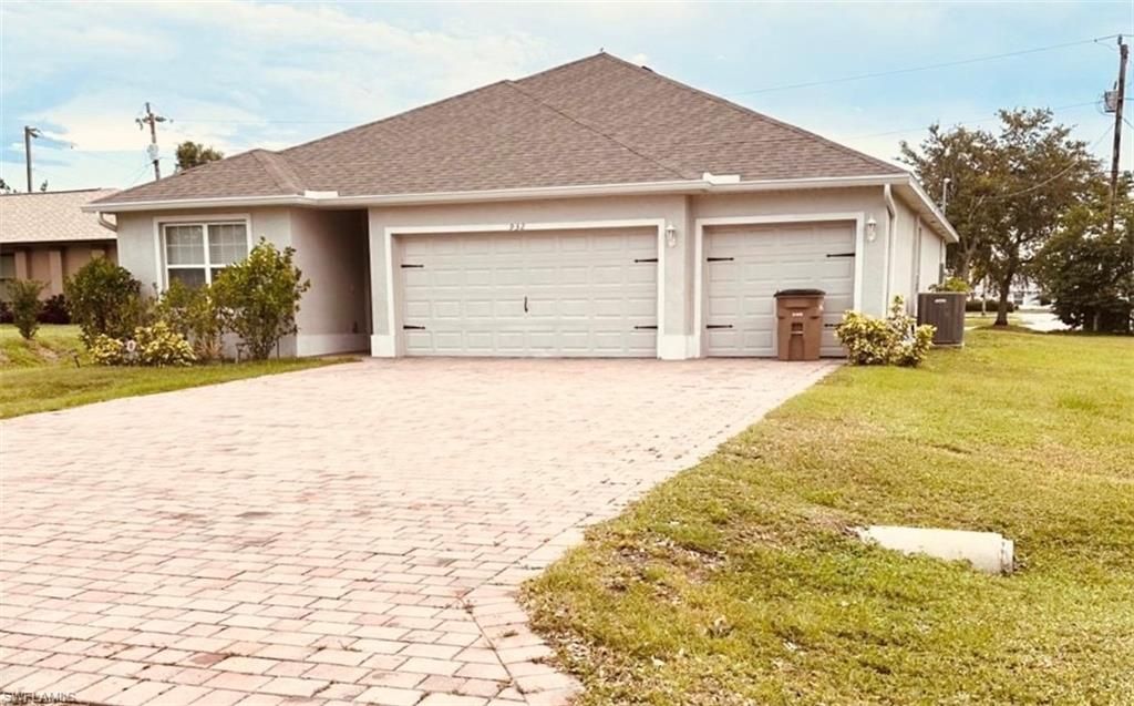 Image 1 of property listing at 932 SW 7th AVE, Cape Coral, FL 33991