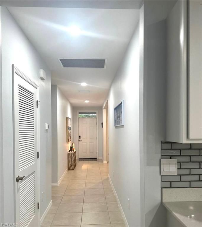 Image 16 of property listing at 932 SW 7th AVE, Cape Coral, FL 33991
