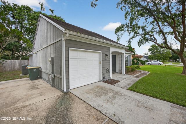2512 BLUFFTON Drive, Jacksonville, FL 32224