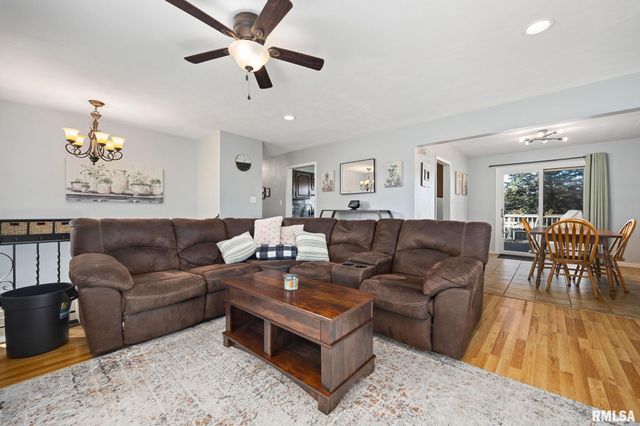 1111 S MESA Drive, Peoria, IL 61607