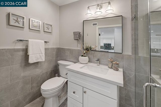 2641 Golden Rain Rd 4, Walnut Creek, CA 94595