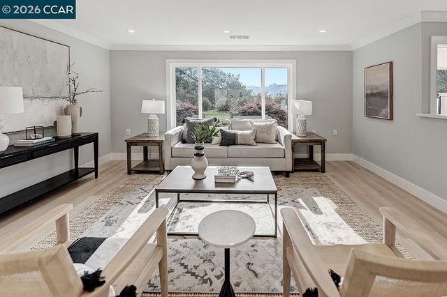 2641 Golden Rain Rd 4, Walnut Creek, CA 94595