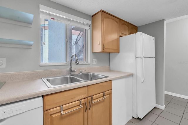 675 99TH AVENUE N 102, St Petersburg, FL 33702