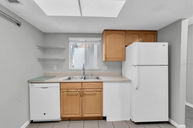675 99TH AVENUE N 102, St Petersburg, FL 33702