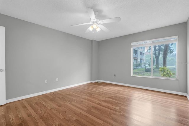 675 99TH AVENUE N 102, St Petersburg, FL 33702