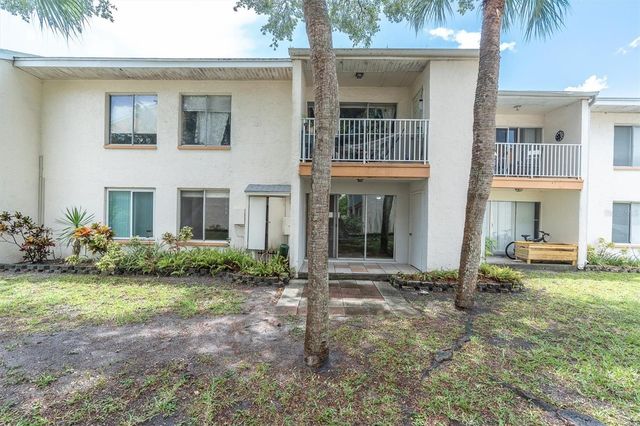 675 99TH AVENUE N 102, St Petersburg, FL 33702