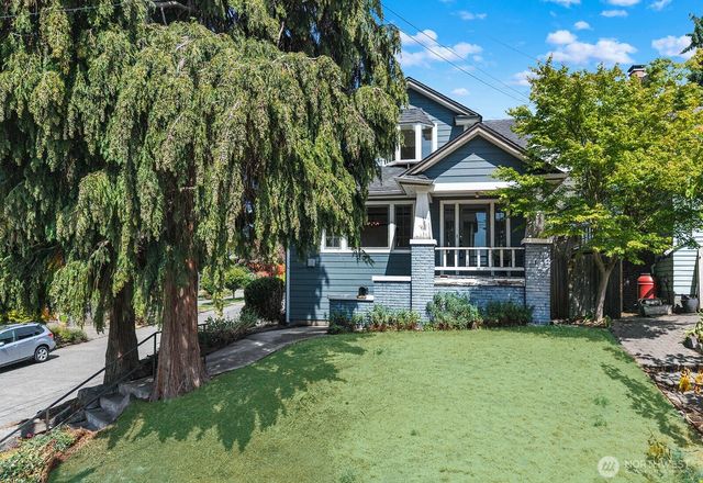 102 N 41st Street, Seattle, WA 98103
