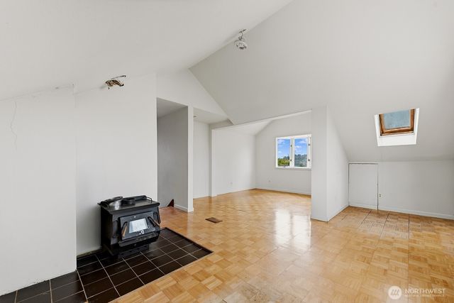 102 N 41st Street, Seattle, WA 98103