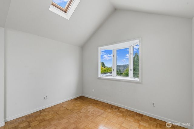 102 N 41st Street, Seattle, WA 98103