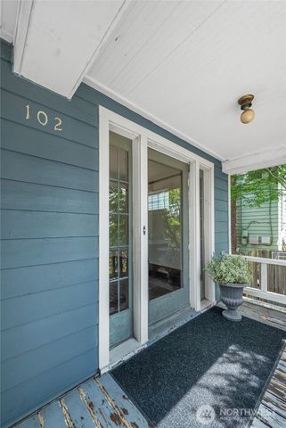 102 N 41st Street, Seattle, WA 98103