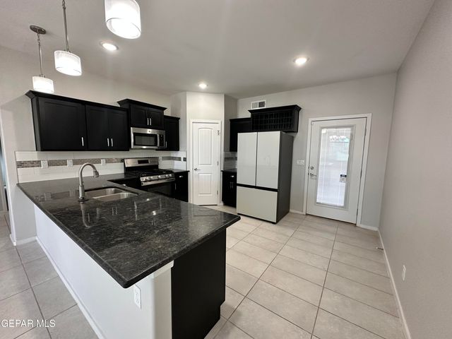 10148 Texas Madrone Drive, Socorro, TX 79927