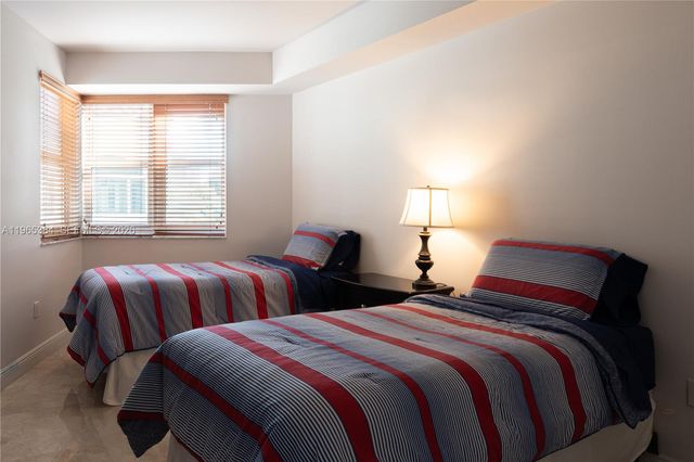 20000 E Country Club Dr 307, Aventura, FL 33180