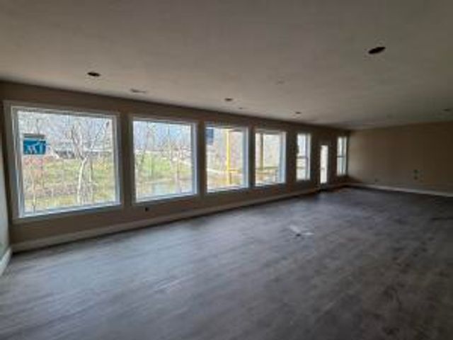 1907 N Lake Lane, Nixa, MO 65714