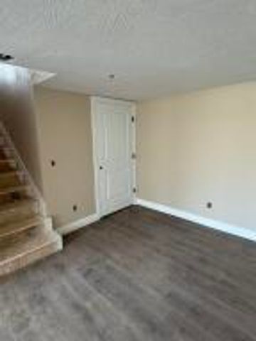 1907 N Lake Lane, Nixa, MO 65714