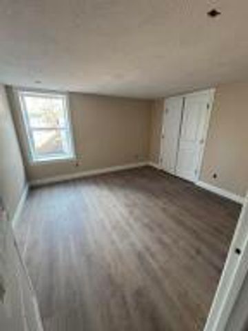 1907 N Lake Lane, Nixa, MO 65714
