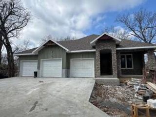 1907 N Lake Lane, Nixa, MO 65714