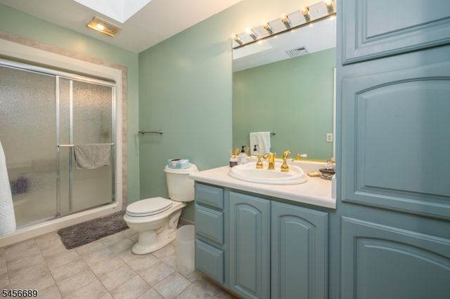19 Lakeside Dr, Vernon Twp., NJ 07461