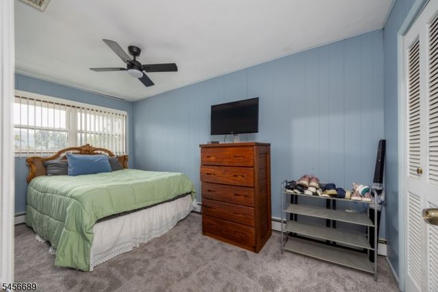 19 Lakeside Dr, Vernon Twp., NJ 07461