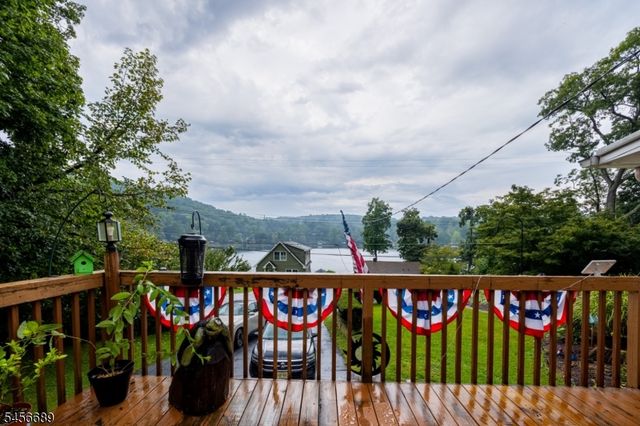 19 Lakeside Dr, Vernon Twp., NJ 07461