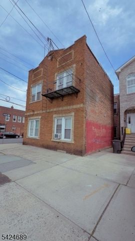 93 Davenport Ave 4, Newark City, NJ 07107