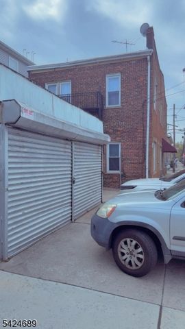 93 Davenport Ave 4, Newark City, NJ 07107