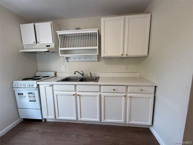 109 Main Street, Bloomingburg, NY 12721