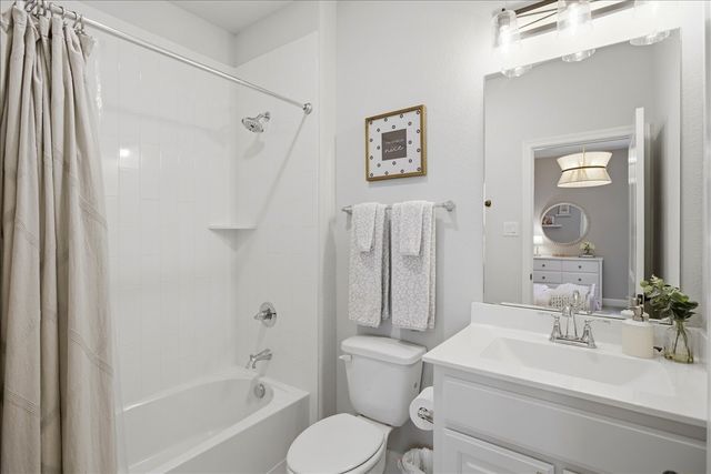 9836 Chaparral Pass, Fort Worth, TX 76126